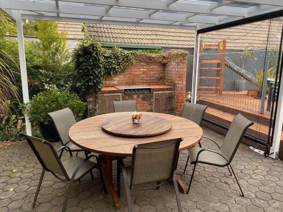 Superb Studio Retreat With Spa, Pool & Bbq Access 旺格努伊 外观 照片
