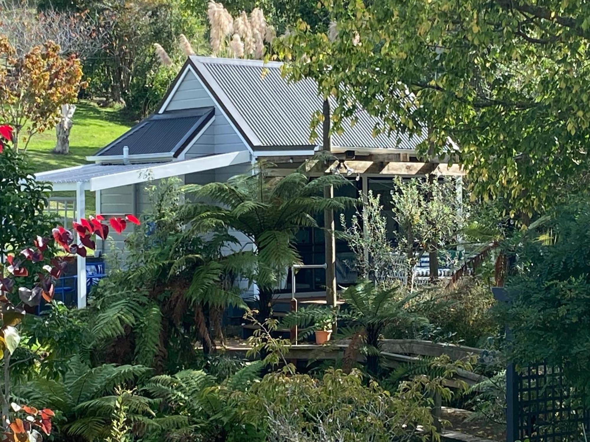Superb Studio Retreat With Spa, Pool & Bbq Access 旺格努伊 外观 照片